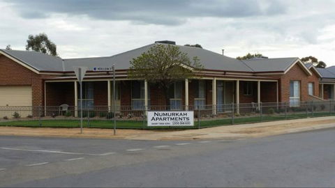 Numurkah Apartments - The Miekleljohn - New Castle Holiday 0