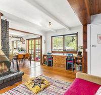 Ocean Groovers Getaway - New Castle Holiday