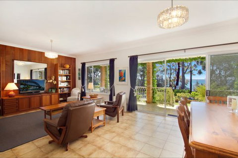 Orion Beach House - Jervis Bay - New Castle Holiday 5