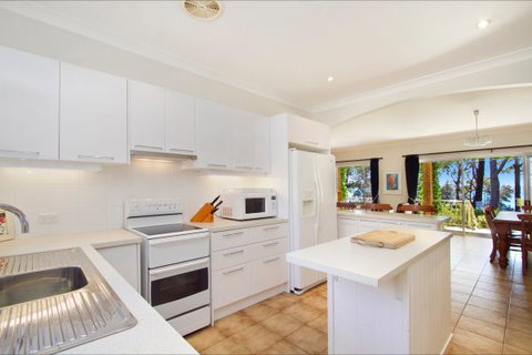 Orion Beach House - Jervis Bay - New Castle Holiday 6