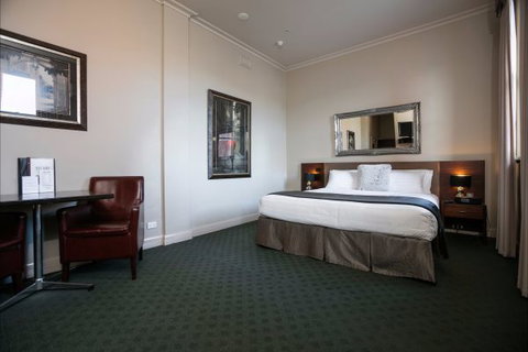 Oscar's Hotel And Cafe Bar - New Castle Holiday 5