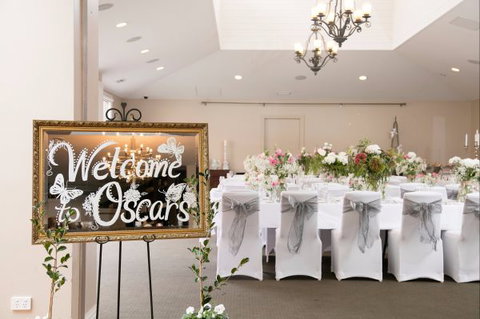 Oscar's Hotel And Cafe Bar - New Castle Holiday 6