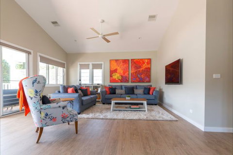 Our Place At Bright - New Castle Holiday 0