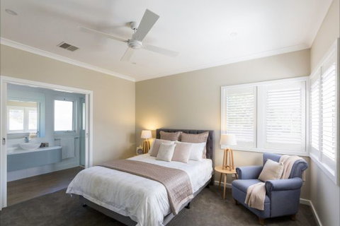 Our Place At Bright - New Castle Holiday 1