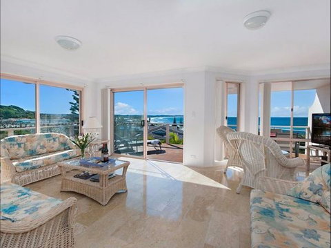 Pacific Rose - New Castle Holiday 0