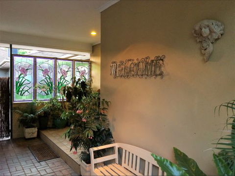 Palm Haven Bed And Breakfast - New Castle Holiday 1