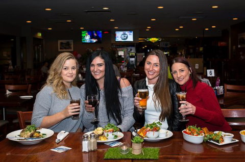 Pedens Hotel - New Castle Holiday 2