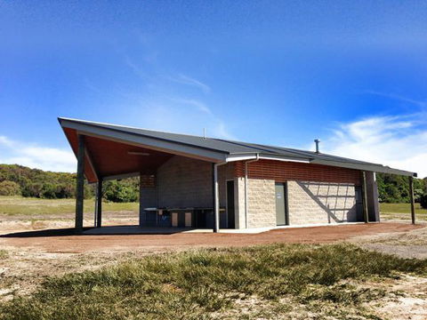 Port Campbell Recreation Reserve - New Castle Holiday 0