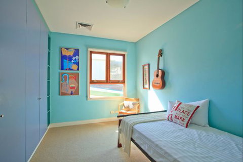 Queens Park Beach House - New Castle Holiday 6