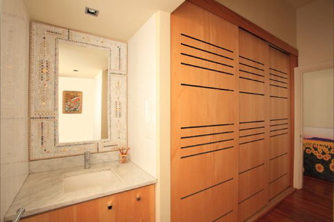 Queens Park Beach House - New Castle Holiday 7