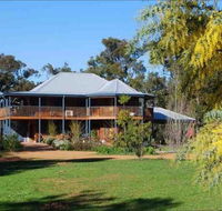 Riverwood Retreat - New Castle Holiday