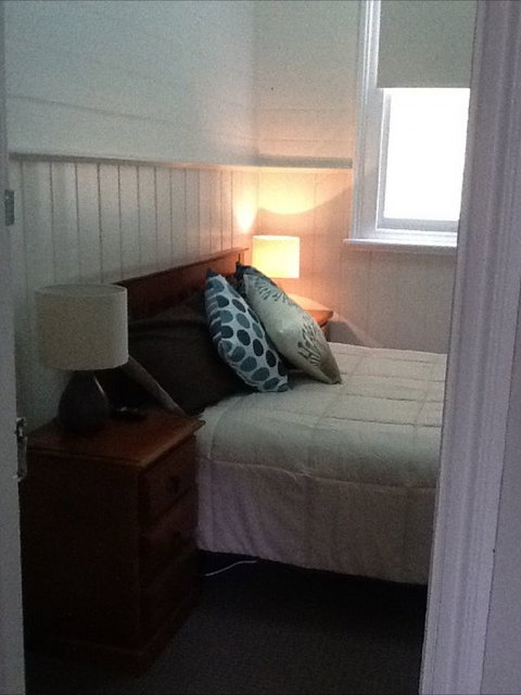 Royal Hotel Snake Valley - New Castle Holiday 4