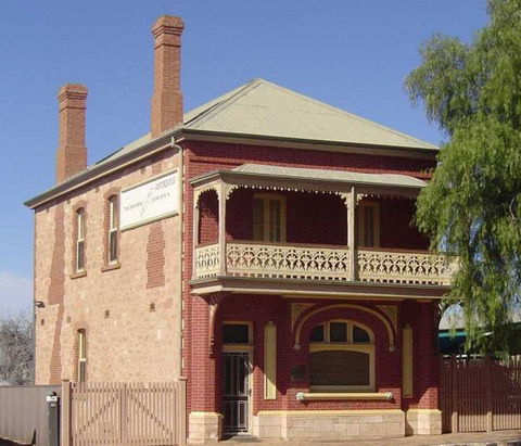 Savings Bank Of South Australia - Old Quorn Branch - New Castle Holiday 0
