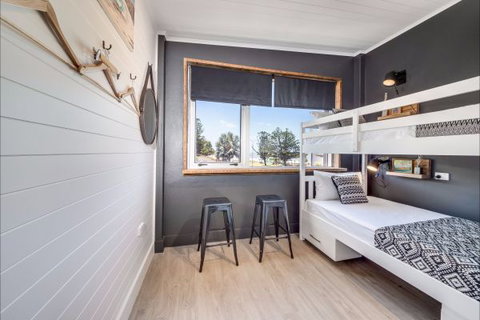 Stranded Beach Stay Yeppoon - New Castle Holiday 1