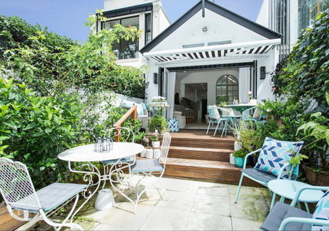 Stylish Interiors In The Bay - New Castle Holiday 3