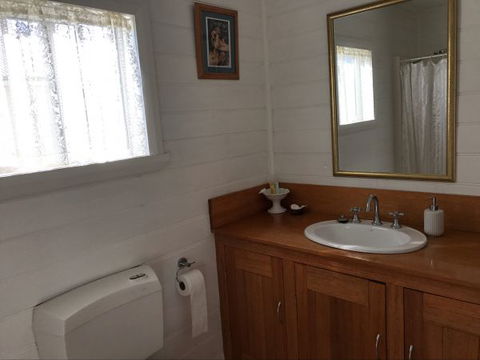 Stanley Guest House - New Castle Holiday 4