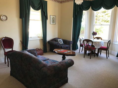 Stanley Guest House - New Castle Holiday 9