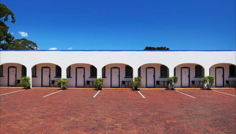 The Sails Motel - New Castle Holiday 5