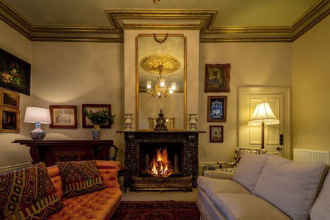 The Corinda Collection - New Castle Holiday 1