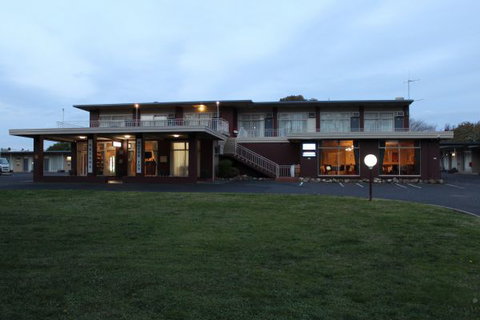 The Oriana, Orange - New Castle Holiday 2