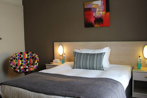 The Oriana, Orange - New Castle Holiday 5