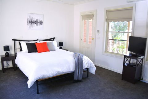 Turner Terrace - New Castle Holiday 2