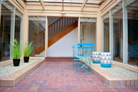 Turner Terrace - New Castle Holiday 6