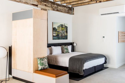 Veriu Broadway - New Castle Holiday 0