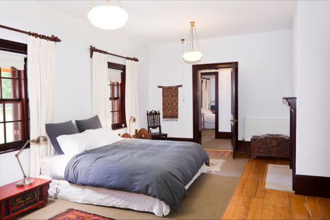 Vine Lodge Heritage Getaway - New Castle Holiday 2