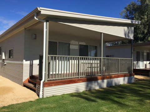 Waikerie Holiday Park - New Castle Holiday 0