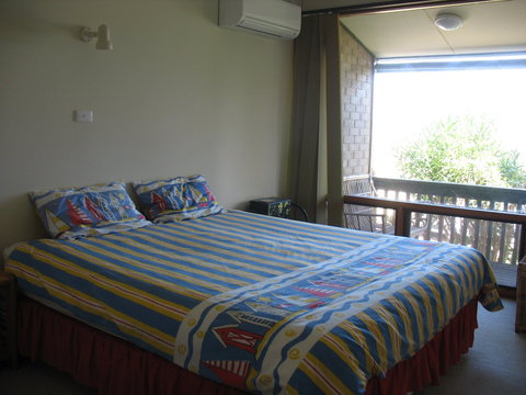 100 Gold Coast Drive, Carrickalinga - New Castle Holiday 4