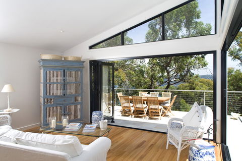 BetinaKing - New Castle Holiday 2