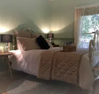 Telegraph Retreat Cottages - New Castle Holiday