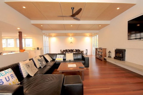 Cavvanbah Seaside Cottage - New Castle Holiday 0