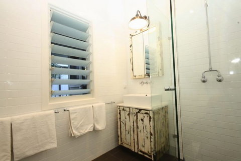 Cavvanbah Seaside Cottage - New Castle Holiday 12