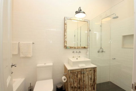 Cavvanbah Seaside Cottage - New Castle Holiday 13