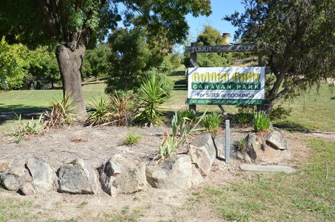 Adelong Golden Gully Caravan Park - New Castle Holiday 0