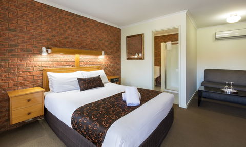 Advance Motel - New Castle Holiday 3