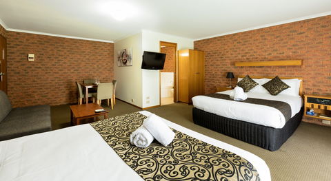 Advance Motel - New Castle Holiday 4