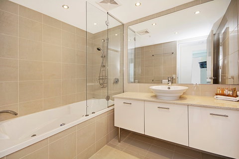 Aqua Vista Luxury Resort - New Castle Holiday 6