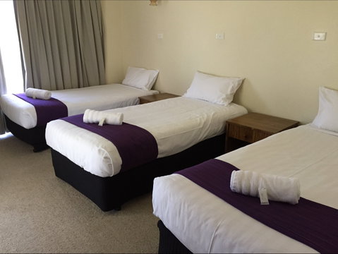 Balranald Motor Inn - New Castle Holiday 4