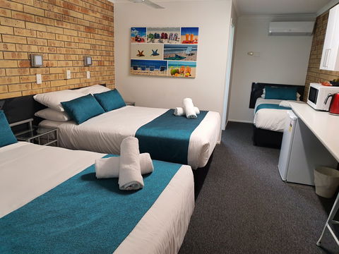 Beerwah Motor Lodge - New Castle Holiday 2