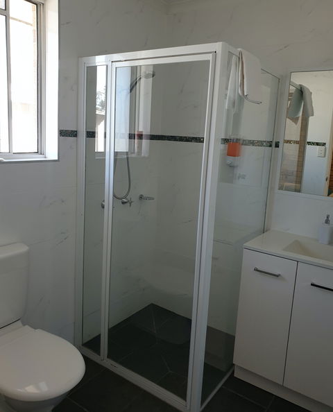 Beerwah Motor Lodge - New Castle Holiday 3