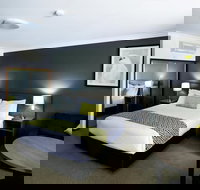 Best Western Plus Ambassador Orange - New Castle Holiday