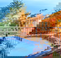 Country House Retreat - New Castle Holiday