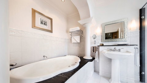 Craig's Royal Hotel Ballarat - New Castle Holiday 3