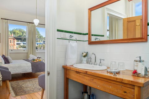 Cygnet Old Bank B&B - New Castle Holiday 2