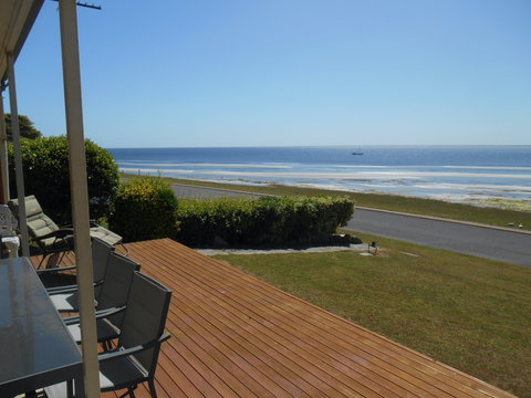 Edith's - New Castle Holiday 0