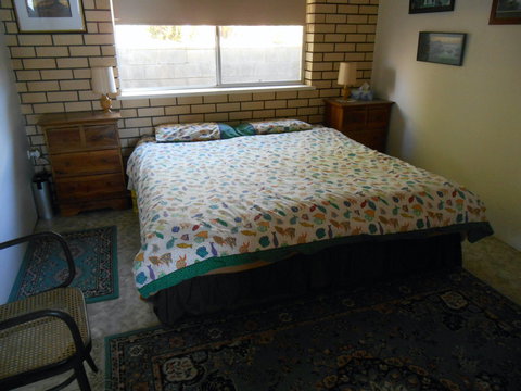 Edith's - New Castle Holiday 6