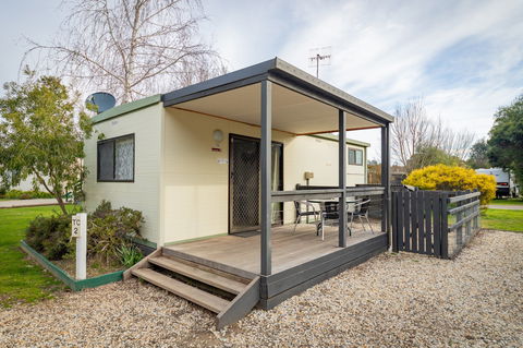 Eildon Riverside Holiday Park - New Castle Holiday 2